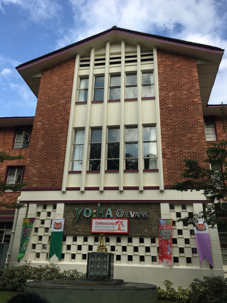 khuon vien nha truong