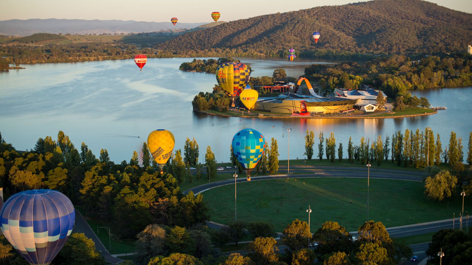 Canberra Balloon Spectacular